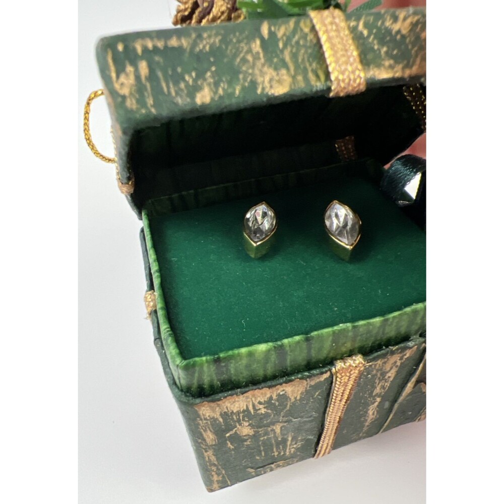 Vintage Avon 1994 Ornament Earrings Gift Set - Great condition!
